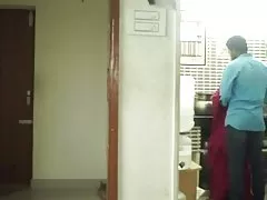 Pas-tata prinde fiica twerking pentru social media
