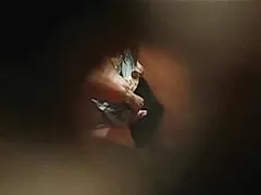 Bruneta teen devine futut de un tip vechi