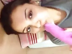Teenpies - fata devine creampied de iubitii ei nu tata