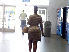Nepotul nu seduce pe bunica sa se futa pula lui tineri