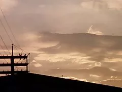 Doi tipi se ridica sexy mami pentru 3some