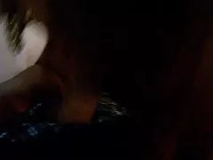 Scolarita sexy ocoleşte temele pentru o naibii de greu