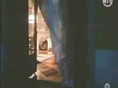Cuplu tânăr nenorocit pe scari