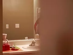 Annie devine ei cum